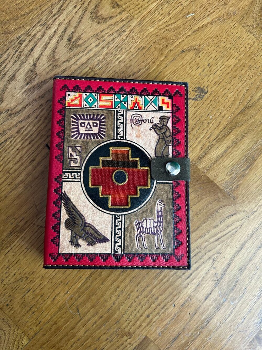 Peru handmade leather wallet. Artisan boho ethnic design